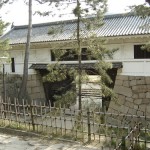 多聞櫓跡から見た筋鉄門。
