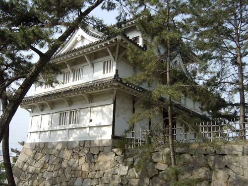 筋鉄門枡形から。